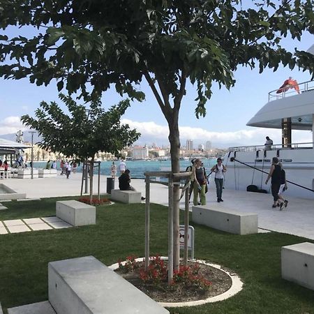 Beachfront Apartment Milan, With Balcony Split Ngoại thất bức ảnh